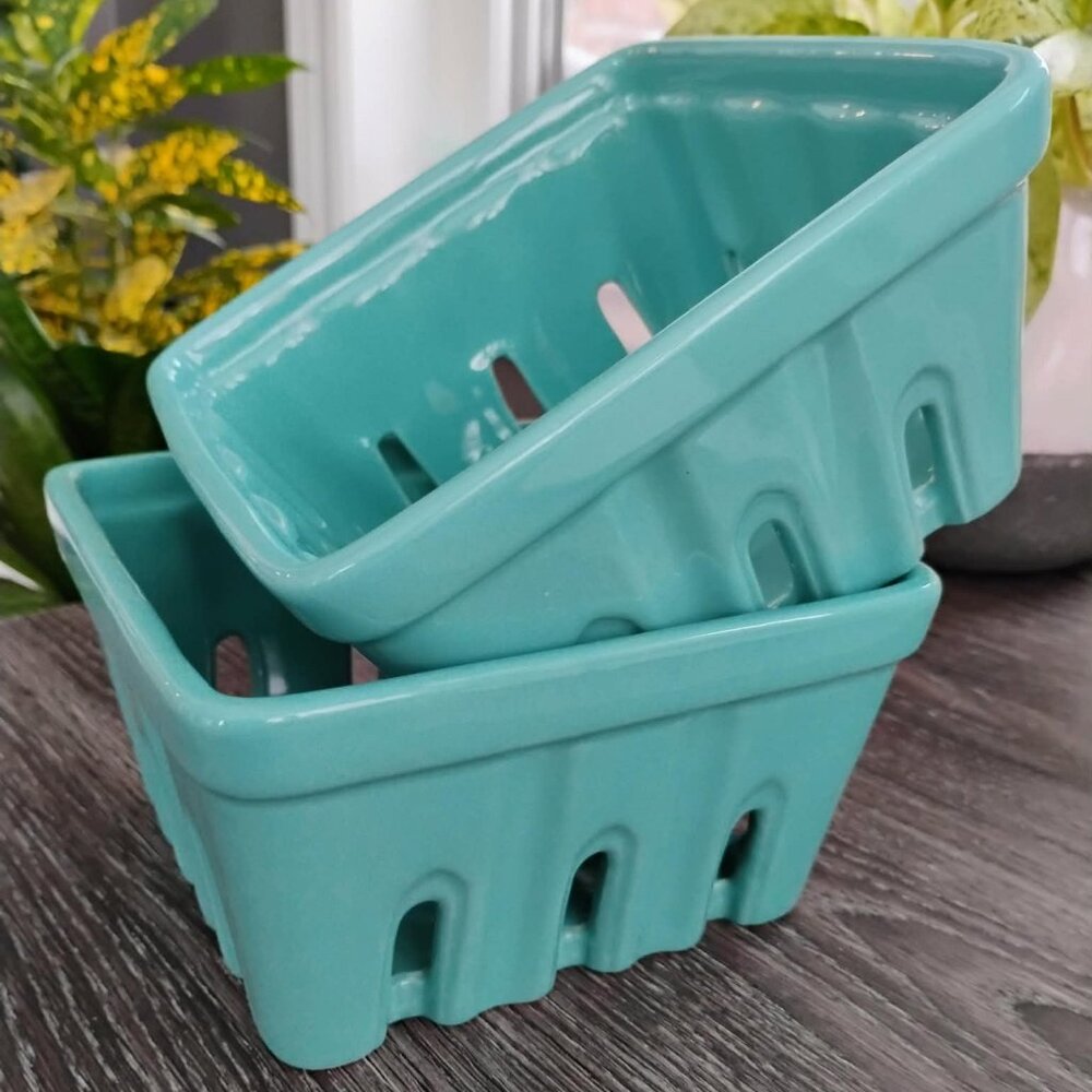 2 Ceramic Berry Baskets - Picture 3 of 8